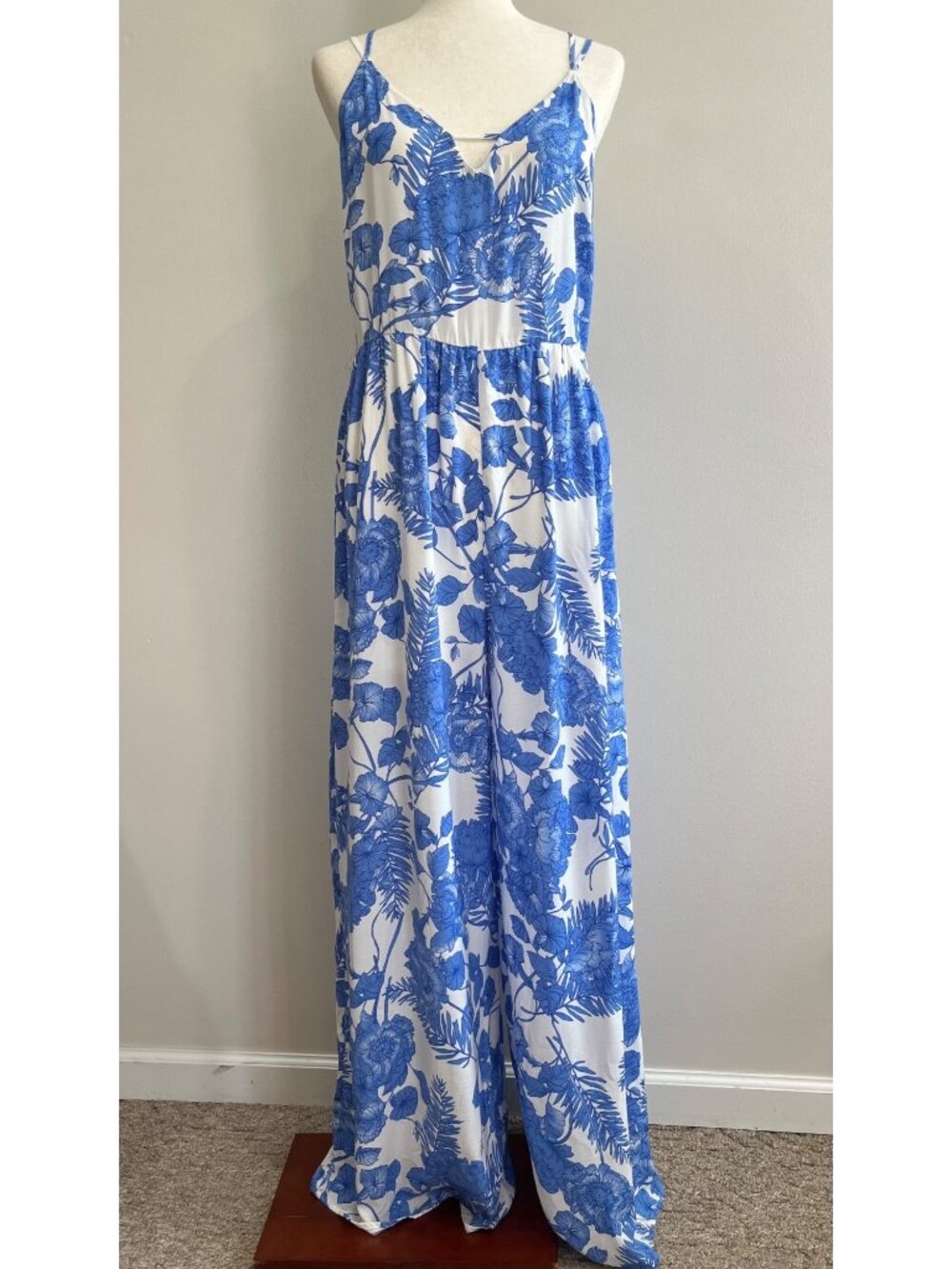My Michelle Wide Leg Romper Juniors 15 Blue Floral Sleeveless Resort Wear - Picture 1 of 11